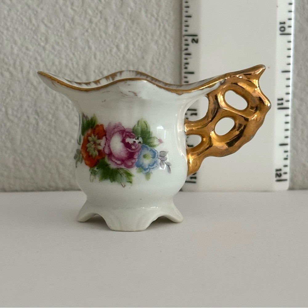 Floral Porcelain Candleholder with Gold Handle - Picture 1 of 5